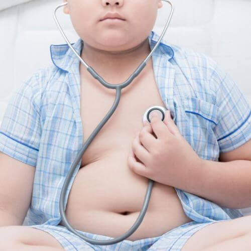Mi a gyermekkori elhízás oka, és mit tehetünk ellene?